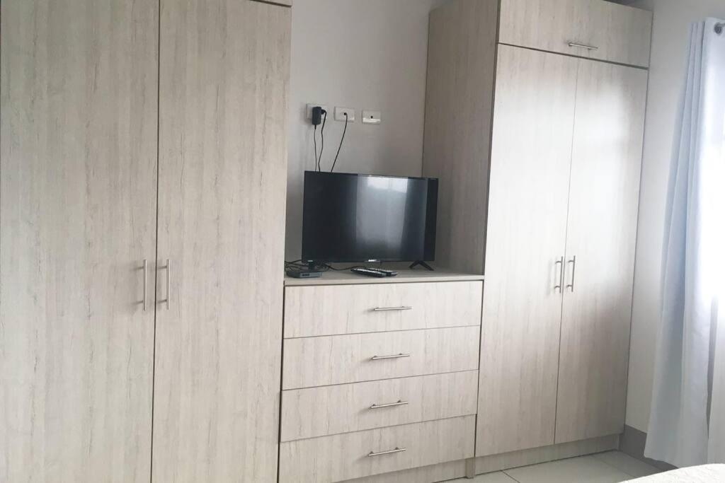 Conveniente Ubicacion En Zona Muy Silenciosa 3 Apartamento *